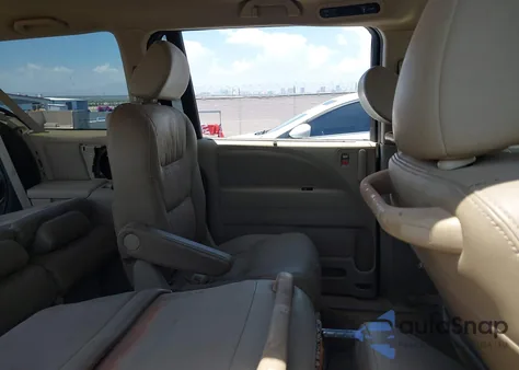 2008 Honda Odyssey Ex-L z USA, uszkodzony, nr VIN 5FNRL38708B018674